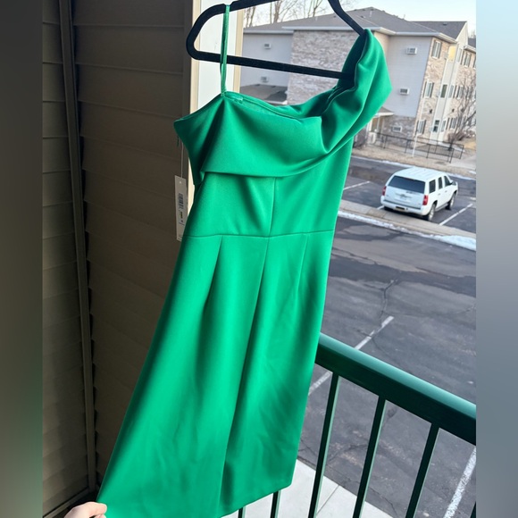 🆕🌿 Eliza J Emerald Green One-Shoulder Ruched Cocktail Dress Size 14 Party Formal - Picture 6 of 16